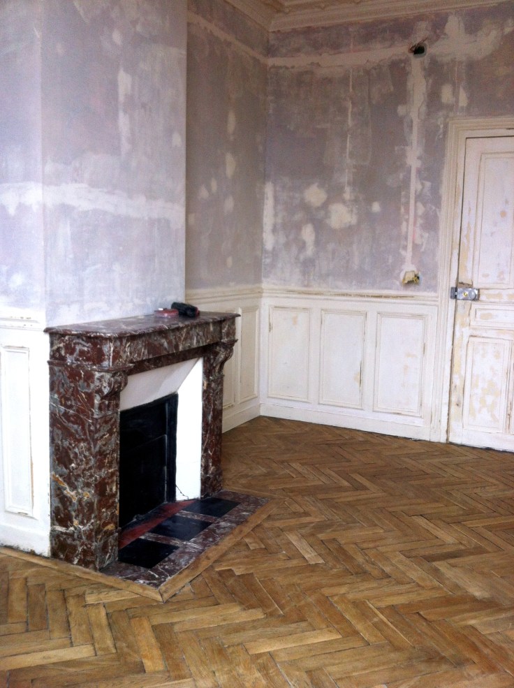 petit salon parquet et toile de verre