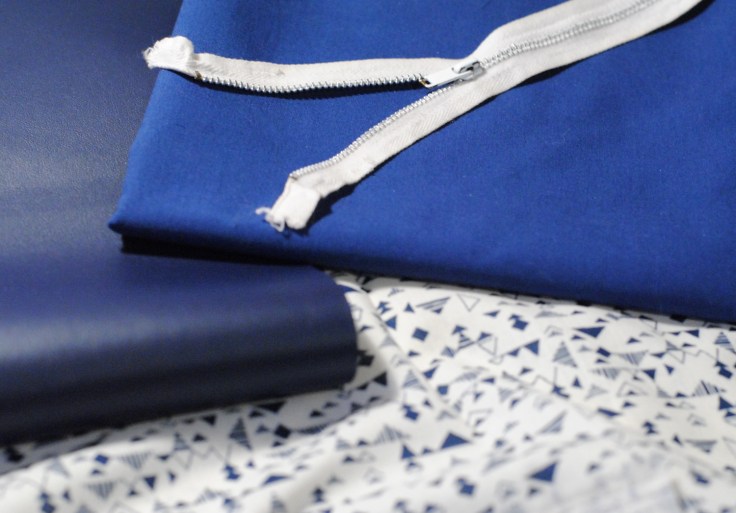 DIY - Couture Pochette Bleue Zippée 01