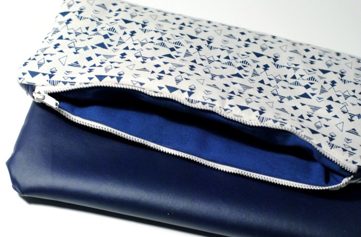 DIY - Couture Pochette Bleue Zippée 09