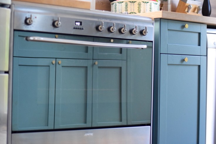 Renovation cuisine ancienne meuble ikea plum kitchen bleu paon four piano smeg